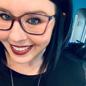 Meet your Posher, Tina